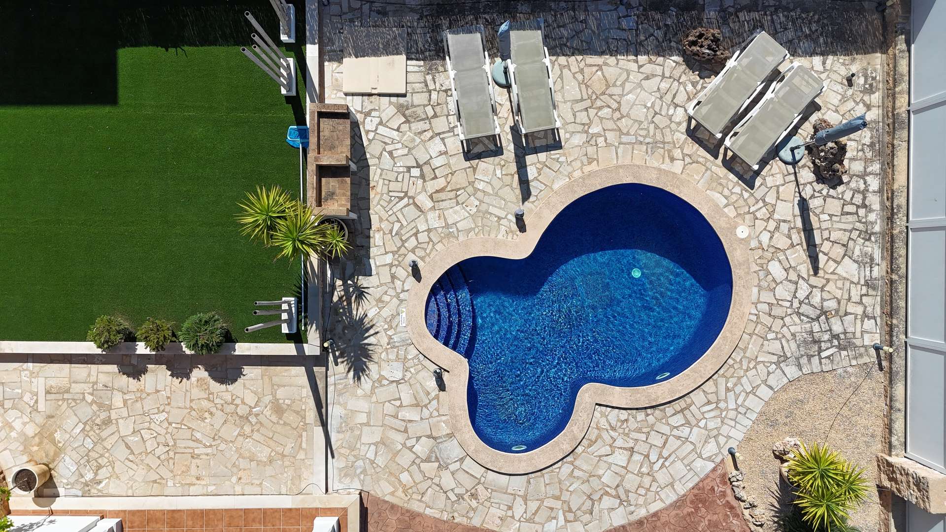Poolside Living