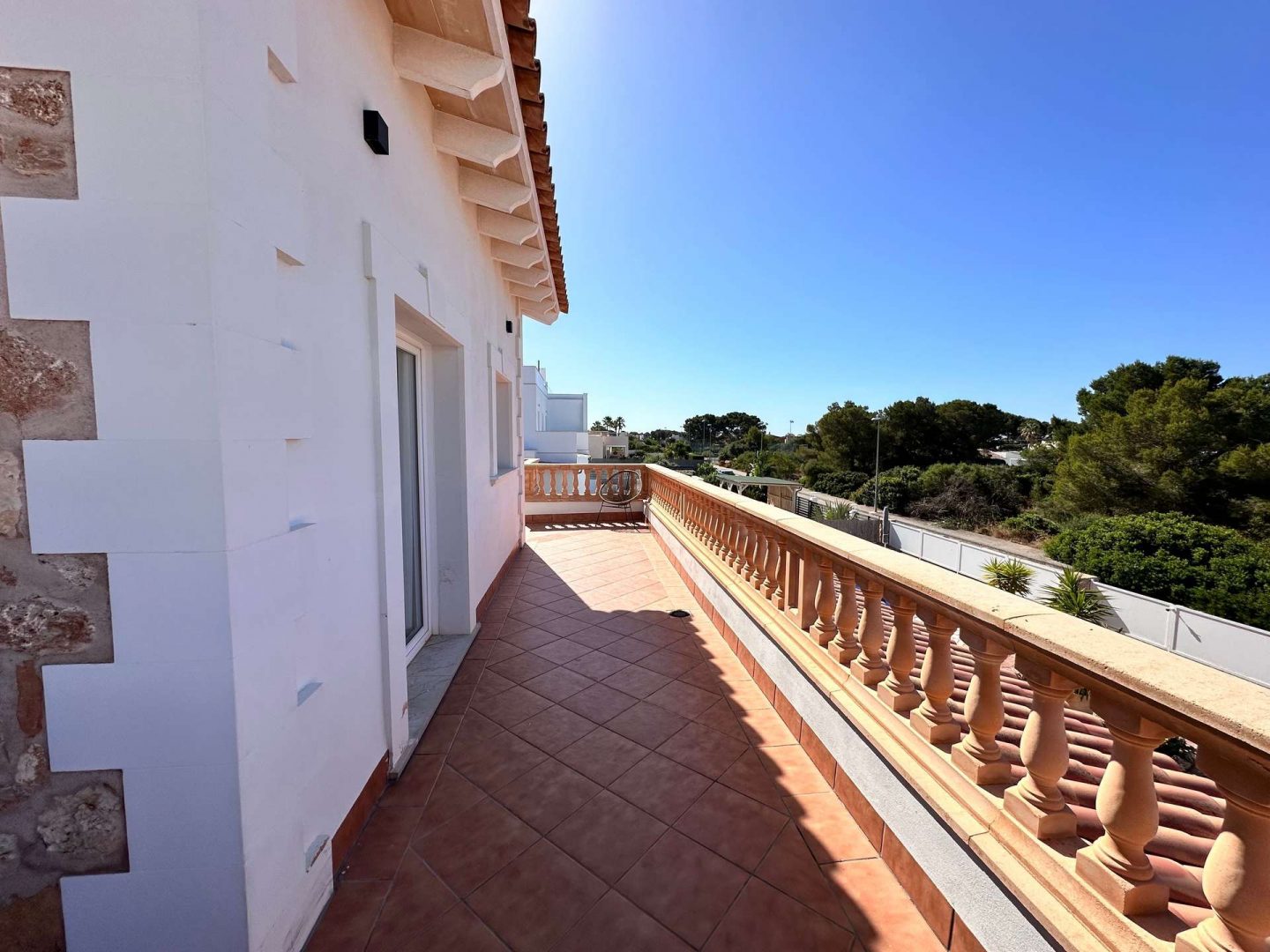 Wraparound Balcony with Sea Views
