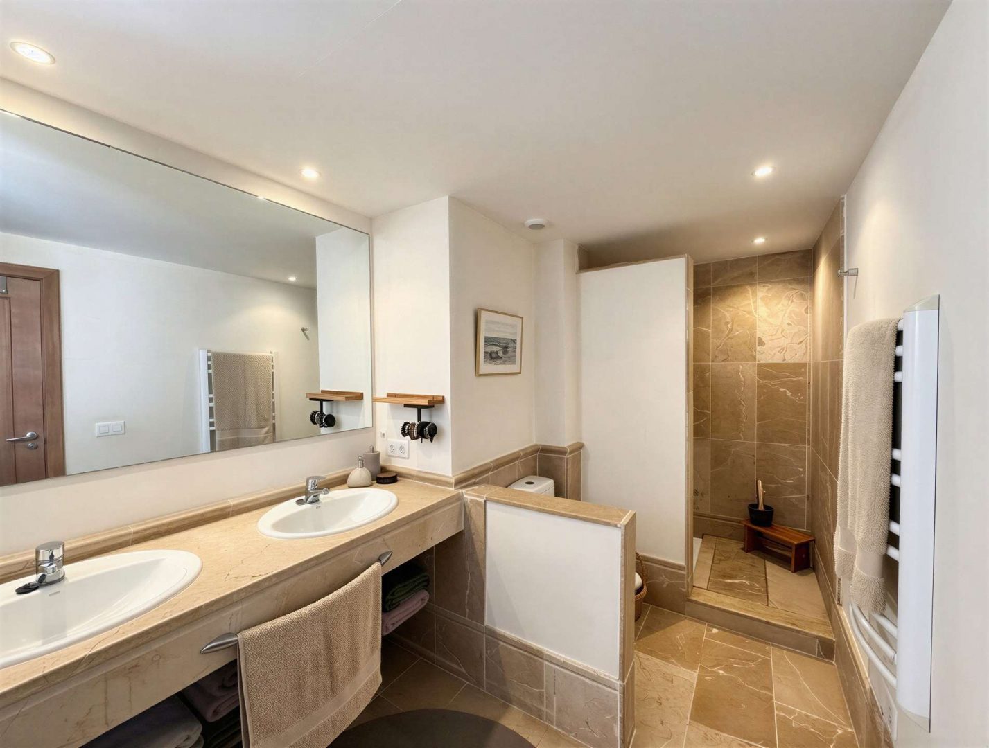 An elegant bathroom