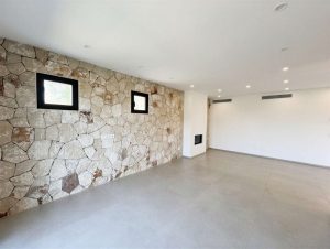 Bright living and dining area
