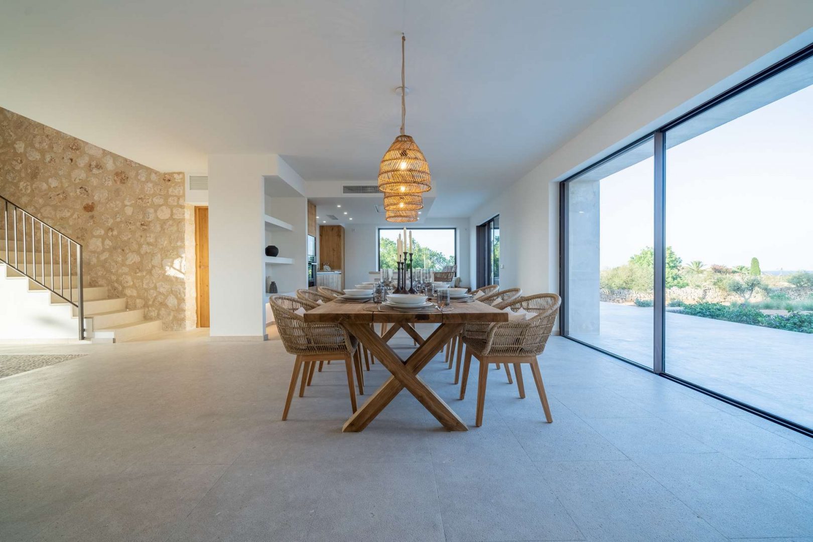 Open Living, Beautifully Connected