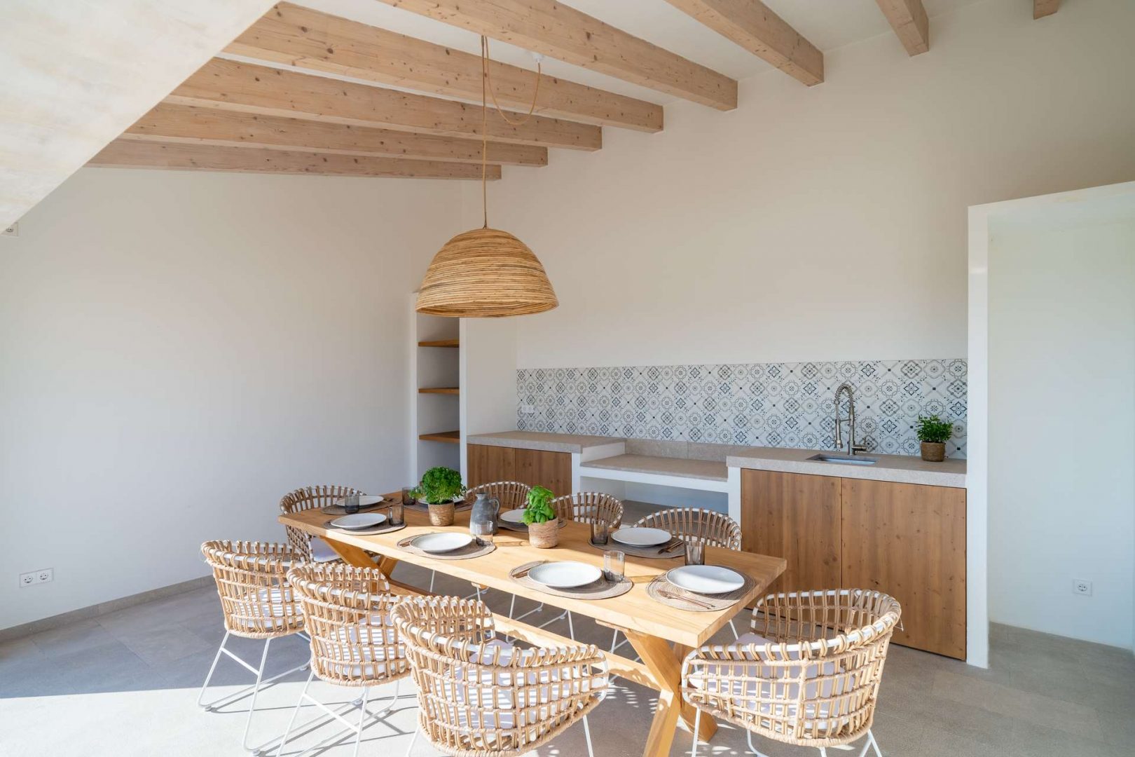 Outdoor Dining, Beautifully Designed