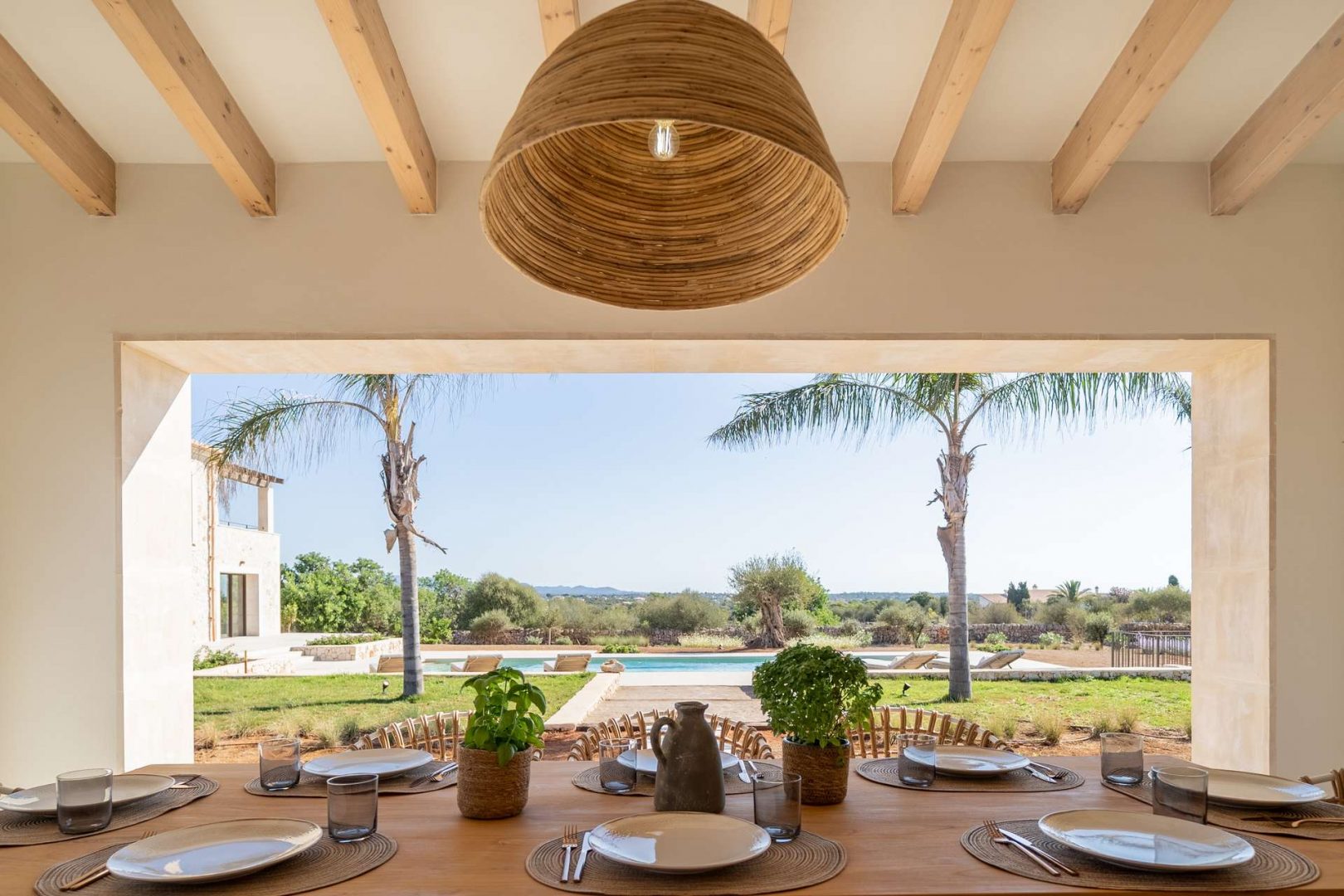 Outdoor Dining, Beautifully Designed