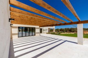 Light-filled living spaces