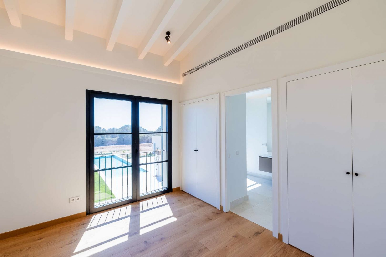 Wake up to panoramic sea views