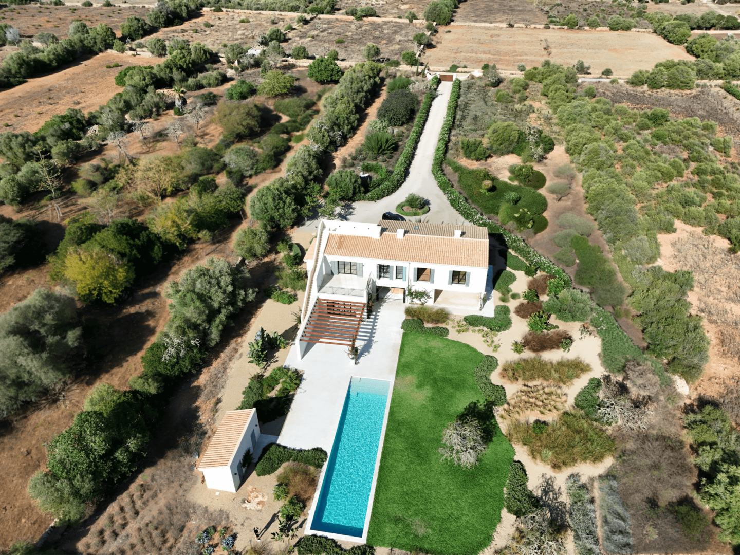 Refined architecture in a privileged setting
