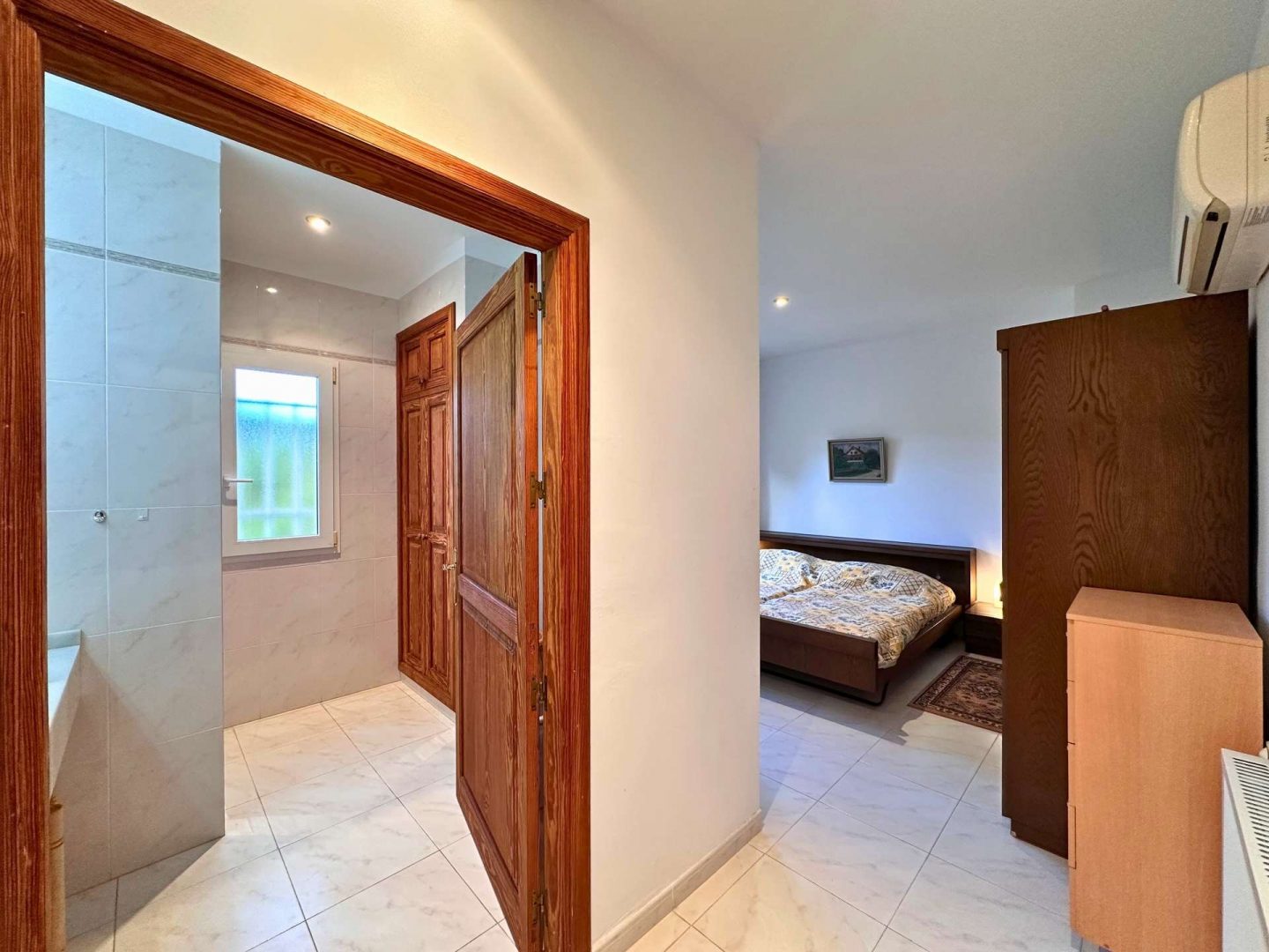 Elegant Bedroom
