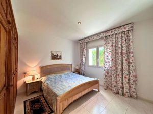 Elegant Bedroom