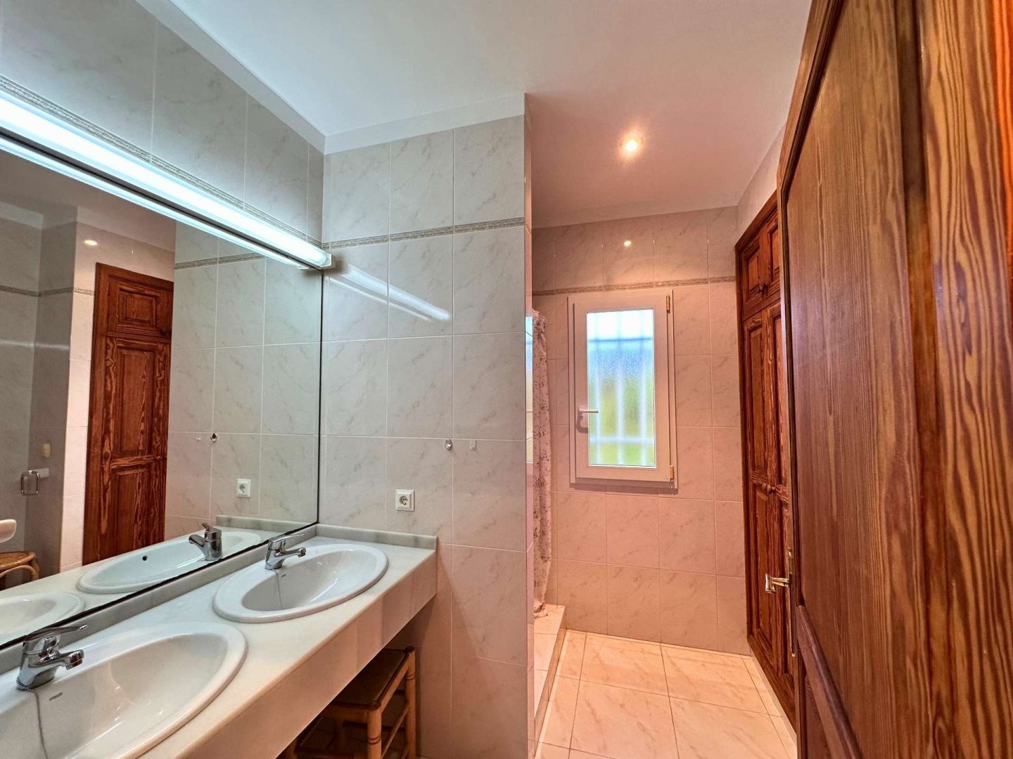Elegant Bathroom