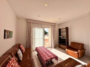 Open-Plan Living & Kitchen