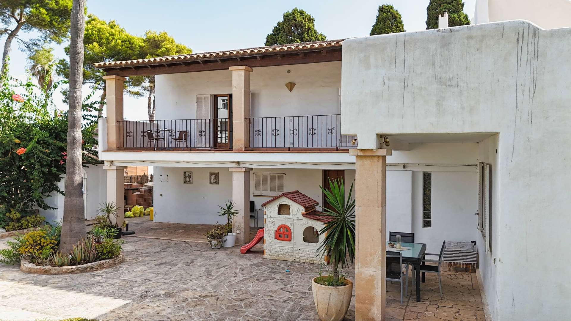 Mallorcan Exterior
